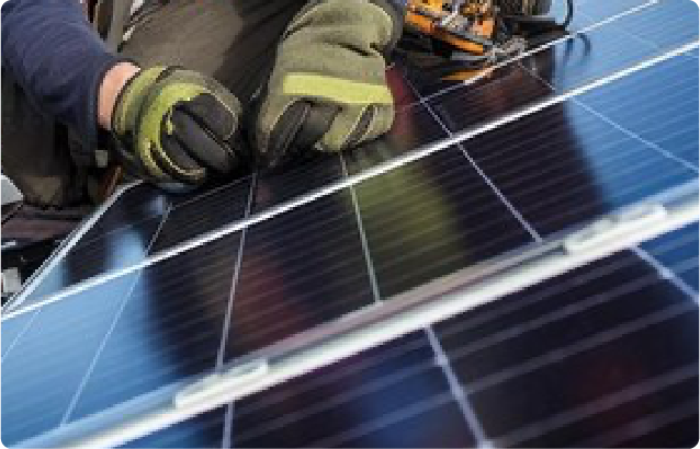 太陽光パネルの金具取付と脱着